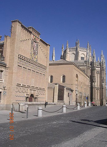 Толедо - монастырь San Juan De Los Reyes