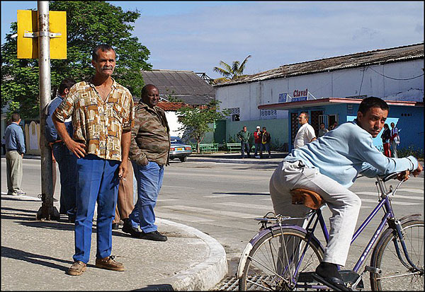 Санкти-Спиритус. В ожидании открытия дороги / Фото с Кубы