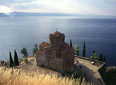 Поградец, церковь на берегу Охридского озера