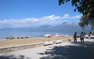 Поградец, берег Охридского озера