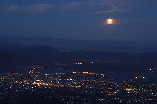 ������ '��������' ���� ��� ��������, ��� � Mt Wellington / ���� �� ���������