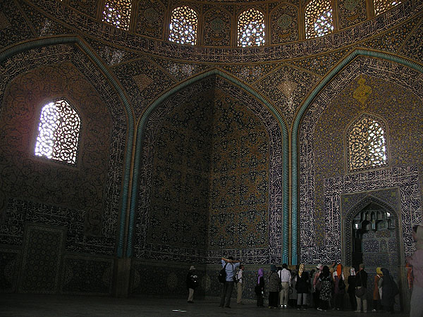 Внутри мечети Sheikh Lotfollah / Фото из Иpана