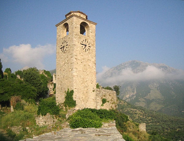 Башня с часами / Фото из Черногории