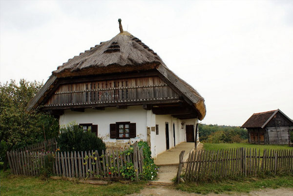 В парке Skanzen собраны крестьянские дома со всей Венгрии / Фото из Венгрии
