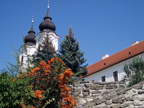 Старейший католический монастырь в Венгрии, Тихань / Фото из Венгрии