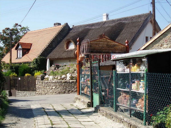 Домики в городке Тихань / Фото из Венгрии