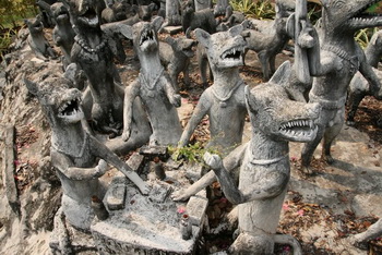 Парк религиозных скульптур ок.г. Нонг-Кхая / Таиланд