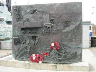 Памятник в честь британских эсминцев / Великобритания