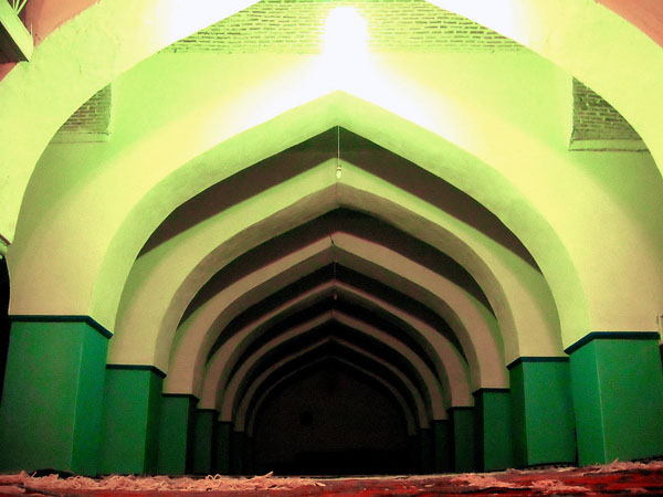 Двор Джума-мечети был главной площадью Дербента / Фото из России