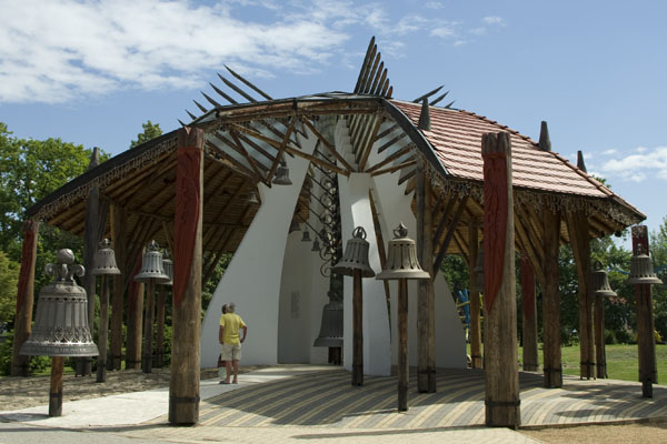Дом с колоколами - одна из достопримечательностей Хайдусобосло / Фото из Венгрии