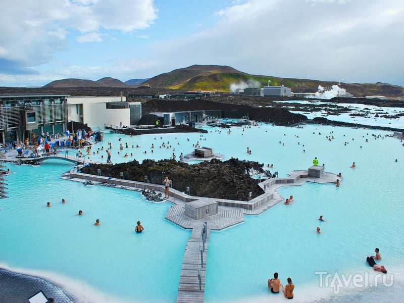 Голубую лагуну ежегодно посещают порядка 300 тысяч человек, Исландия / Исландия