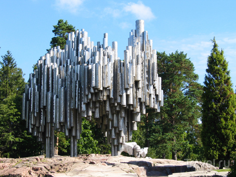 Памятник Сибелиусу - самая посещаемая достопримечательность Хельсинки
