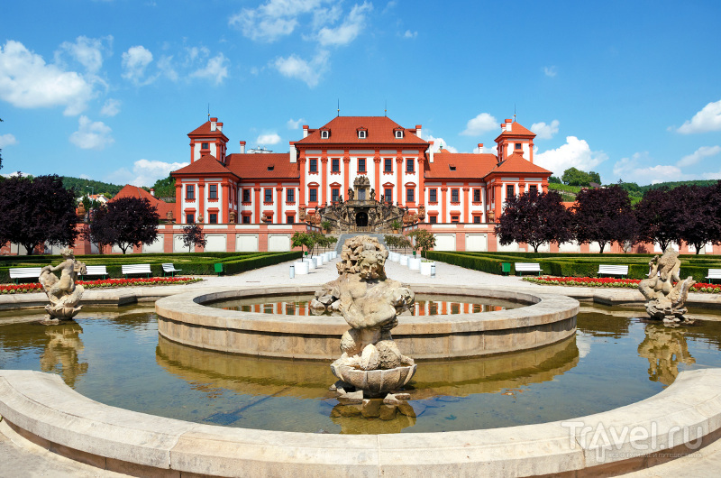 Тройский дворцово-парковый комплекс построен в стиле барокко