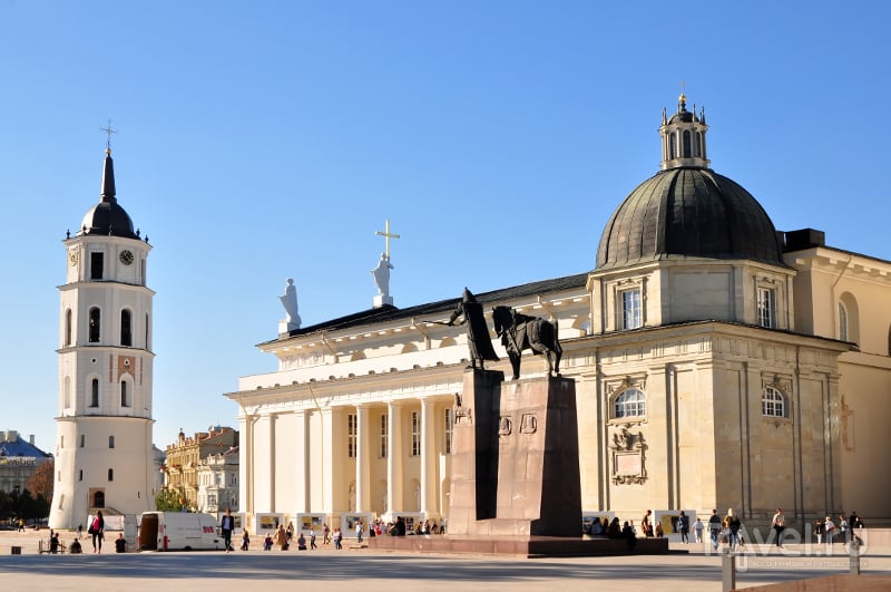 Панорама Кафедральной площади Вильнюса