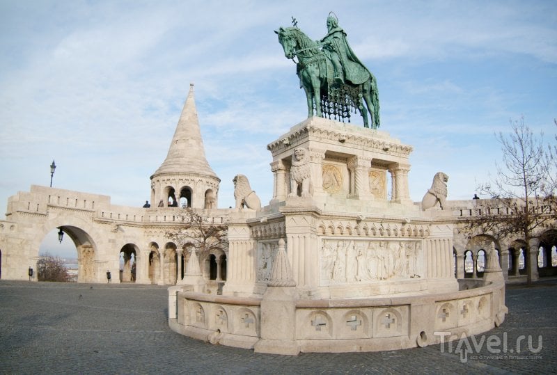 Статуя Святого Иштвана - первого правителя Венгерского королевства