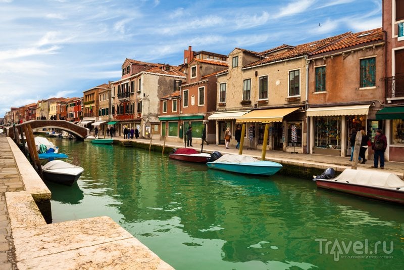 На острове Мурано такие же живописные улочки и каналы, как и в центре Венеции