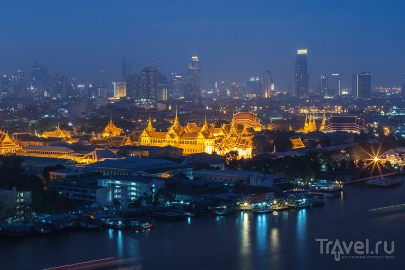 Панорама Бангкока: дворцовый комплекс всегда ярко освещен