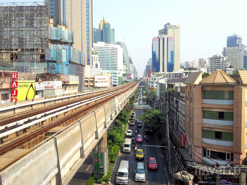Ветка бангкогского метрополитена Сукхумвит открылась в 1999 году