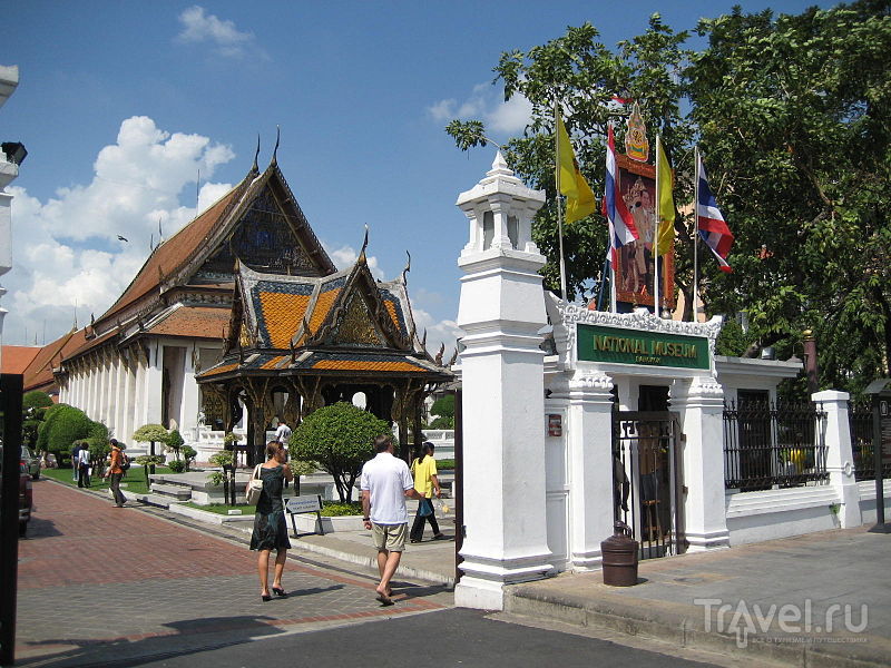 Вход в Национальный Музей Бангкока
