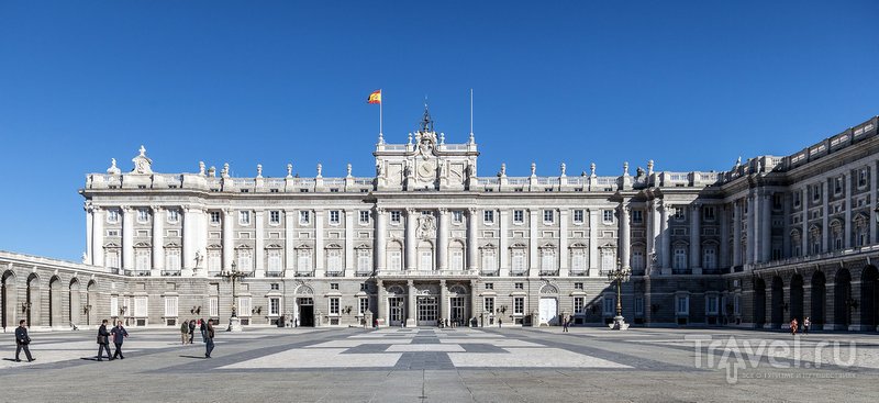 В Королевском дворце Мадрида испанский король теперь не живет