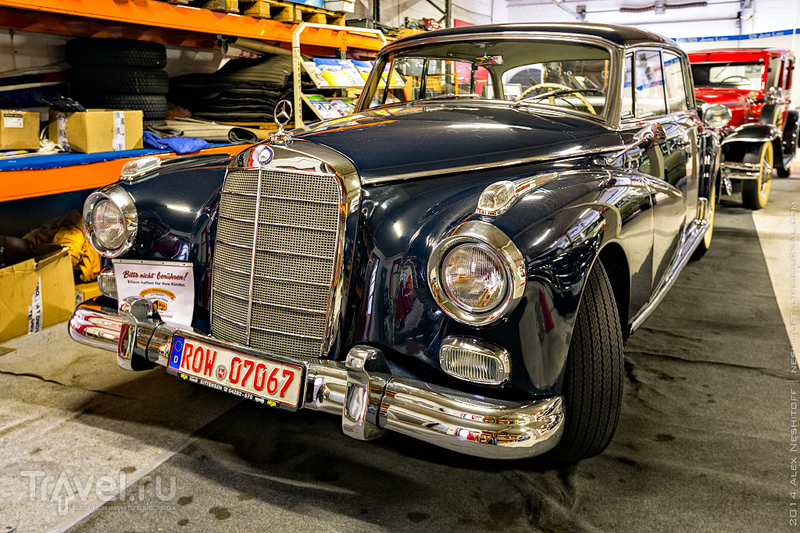 Частный музей ретро-автомобилей в Германии