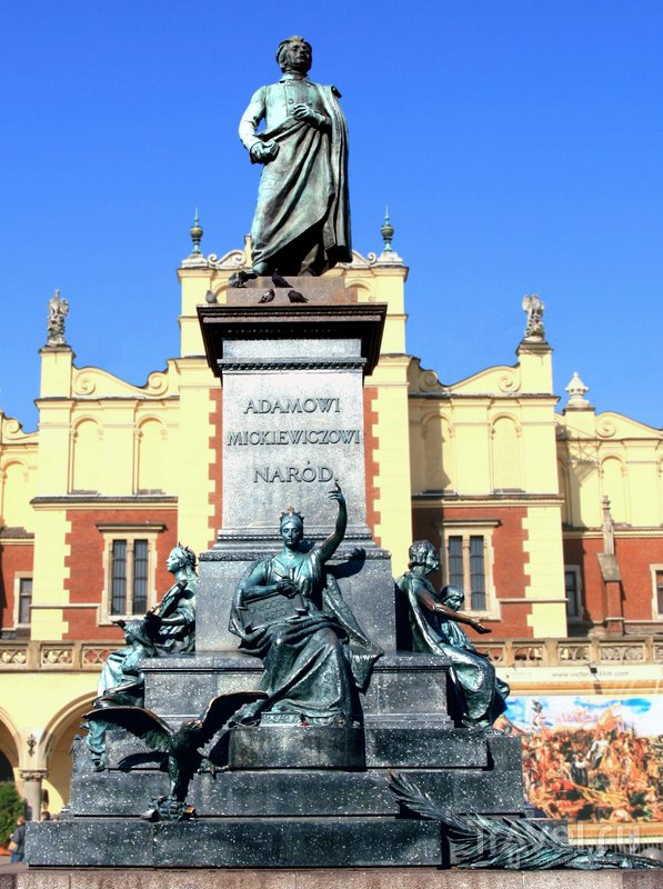 Памятник Адаму Мицкевичу: этот поэт значит для поляков то же, что Пушкин - для россиян