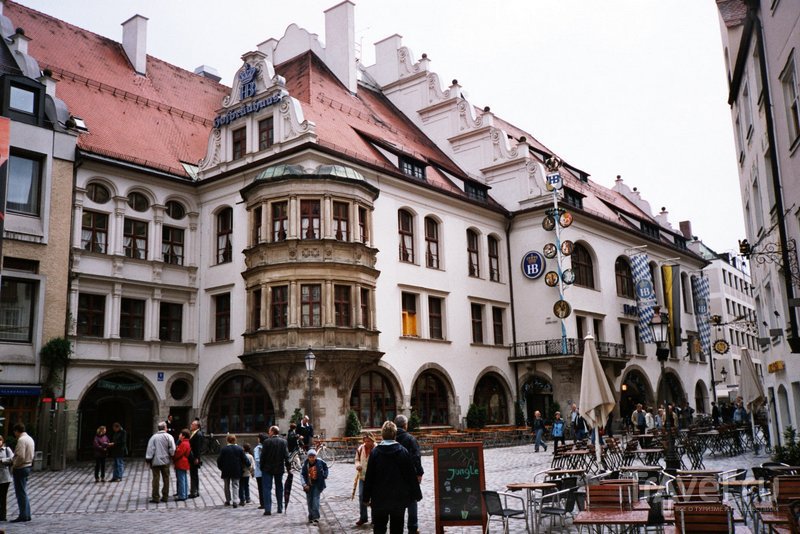 Hofbrauhaus am Platzl - одна из старейших в Европе пивных