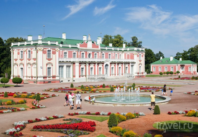 Дворец Кадриорг в Таллине выстроен в стиле барокко по приказу Петра I
