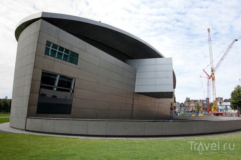 Новый корпус Музея ван Гога, открытый в 1999 году
