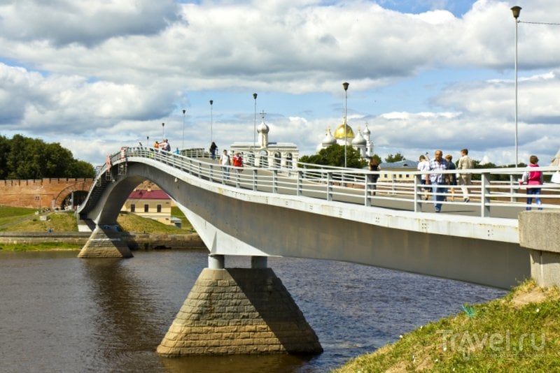 Пешеходный мост был построен в конце XX века