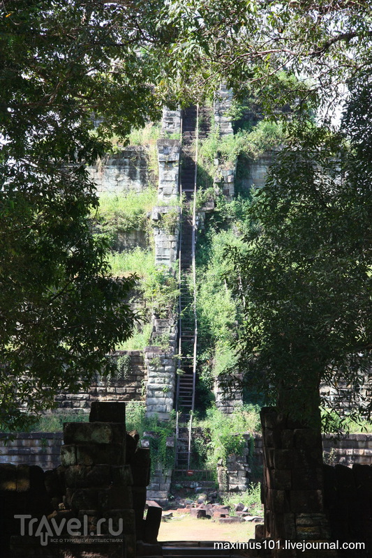 Заброшенный город Кох Кер и Пирамида смерти / Фото из Камбоджи