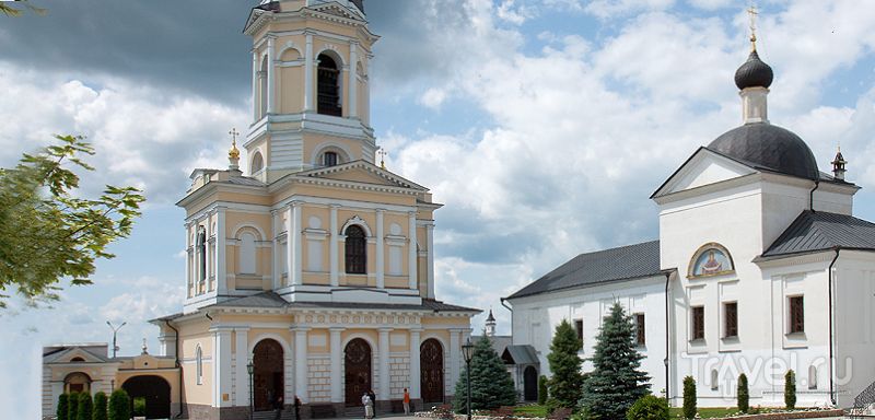 Храм в Высоцком монастыре