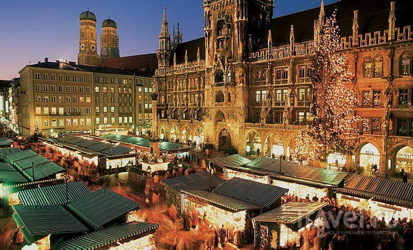 Рождественский рынок на Marienplatz в Мюнхене
