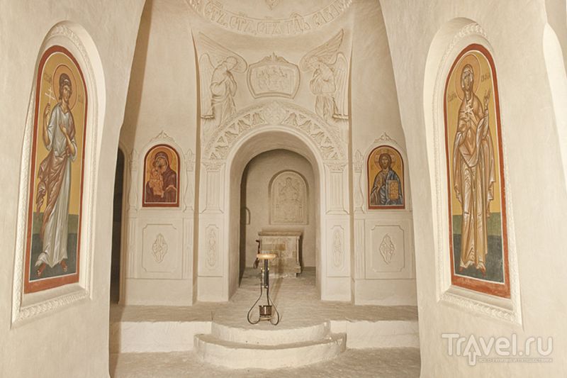 В церкви Костомаровского Спасского монастыря