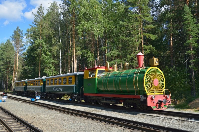 Один из четырех поездов новосибирской малой железной дороги