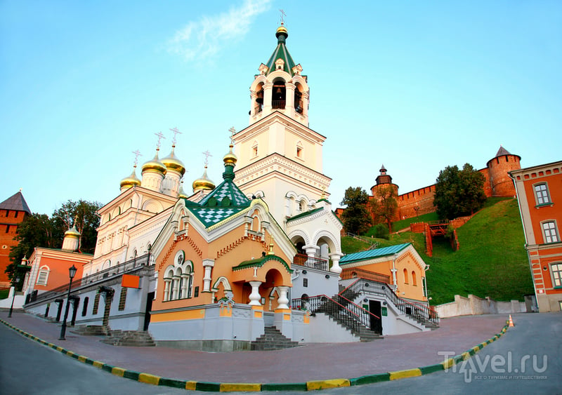 Церковь Рождества Иоанна Предтечи на Торгу, расположенная у стен кремля