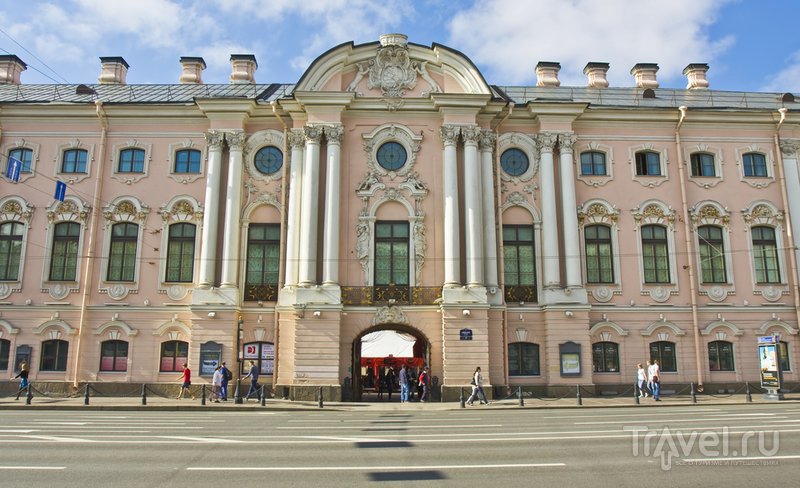 Строгановский дворец, вид со стороны Невского проспекта
