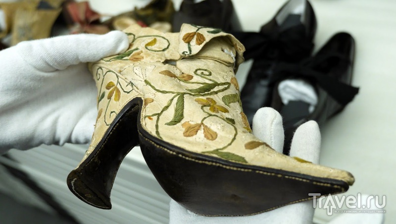Торонто. Хранилище музея обуви Бата. The Bata Shoe Museum