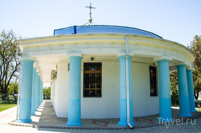 Церковь украшают многочисленные колонны