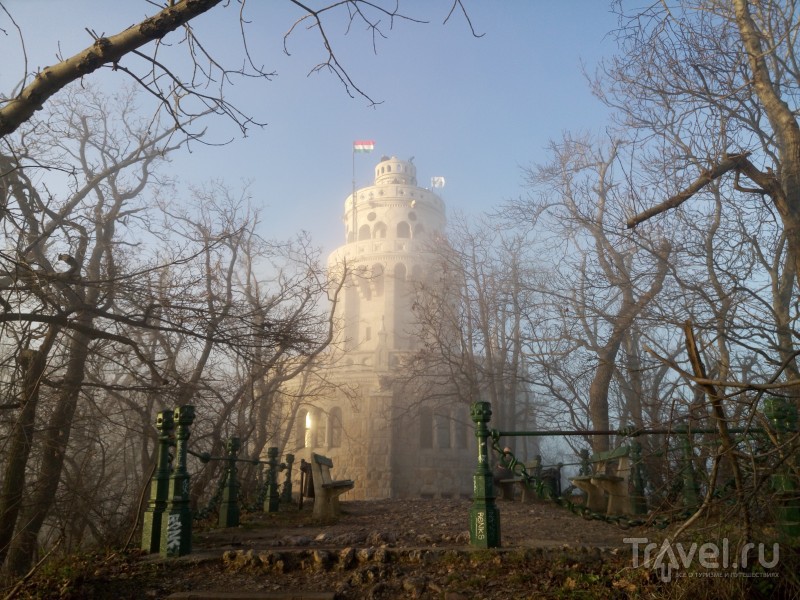 Загадочная гора Янош и башня Эржебет / Фото из Венгрии