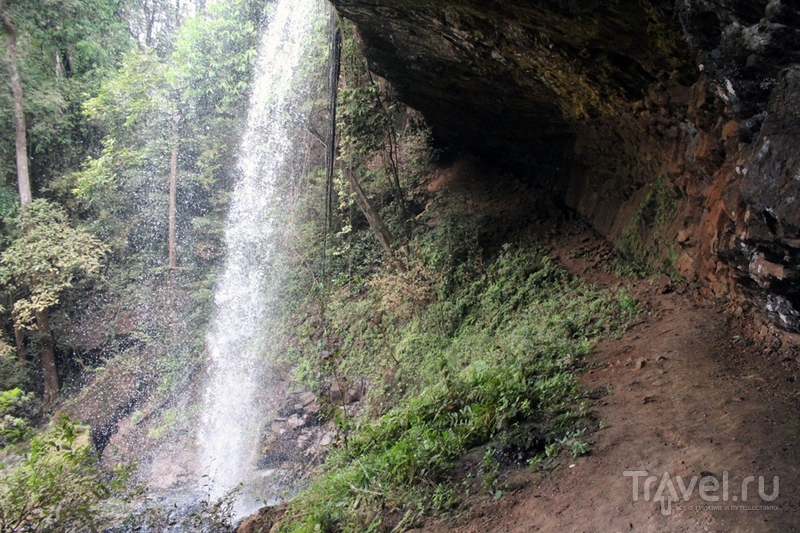 Камбоджа: Банлунг, водопад Cha Ong / Камбоджа