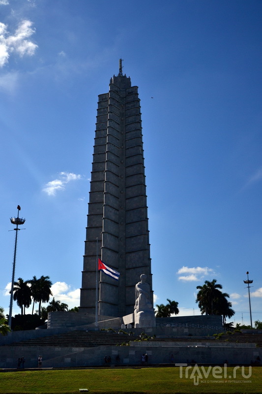 Мемориал Хосе Марти на площади Революции