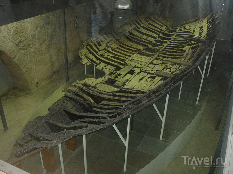 Киренийский корабль - экспонат музея кораблекрушений